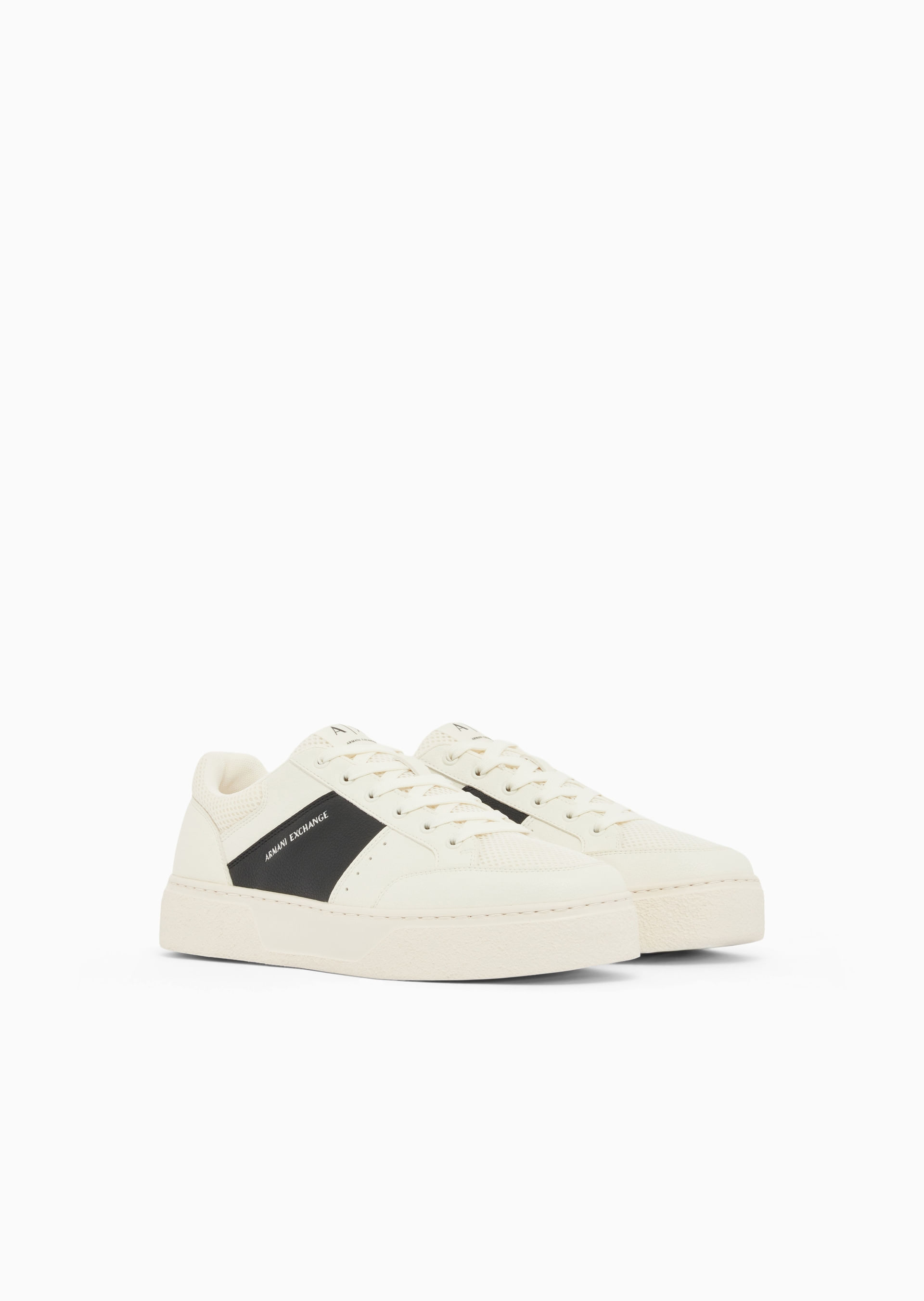 ARMANI EXCHANGE レジャーマット Tênis Off White Versátil para Homens | Armani Exchange